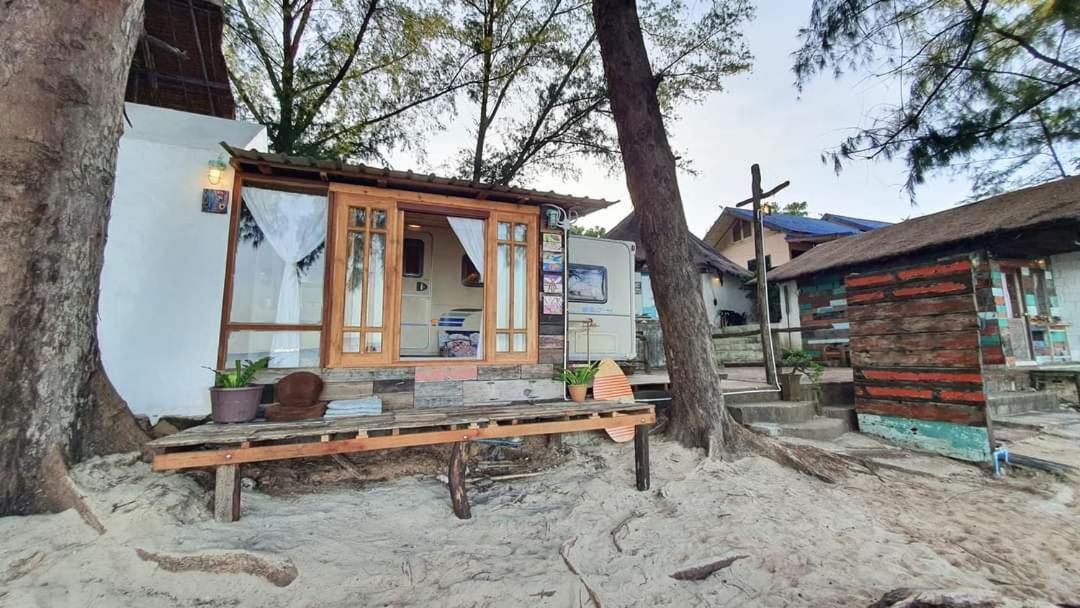 Maliblues Bed & Art Gallery Chumphon Εξωτερικό φωτογραφία